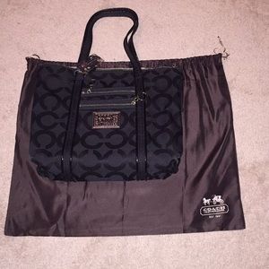 Coach poppy black shoulder bag
